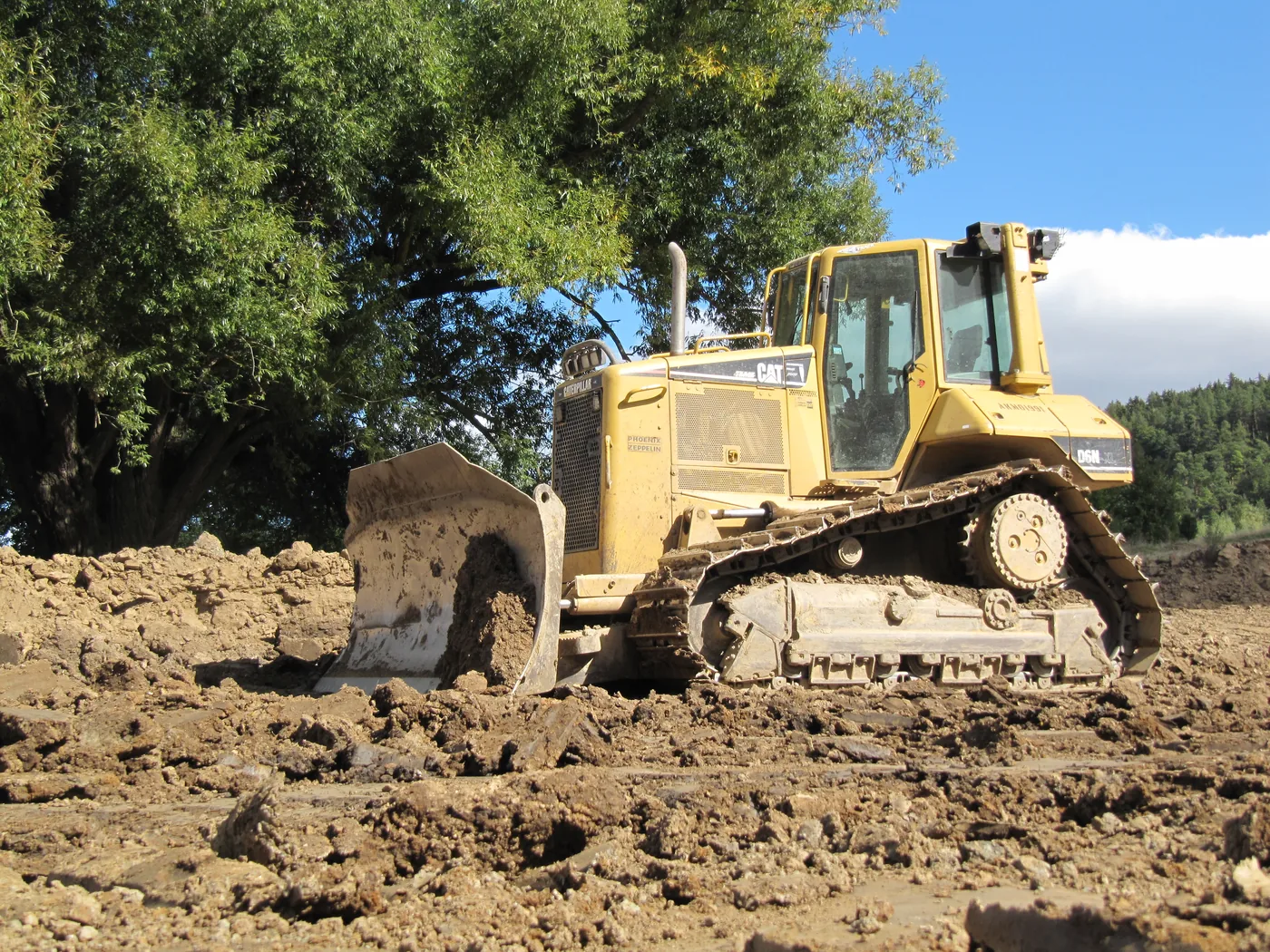 CAT D6N — vozový park HOLCNER – DOPRAVA